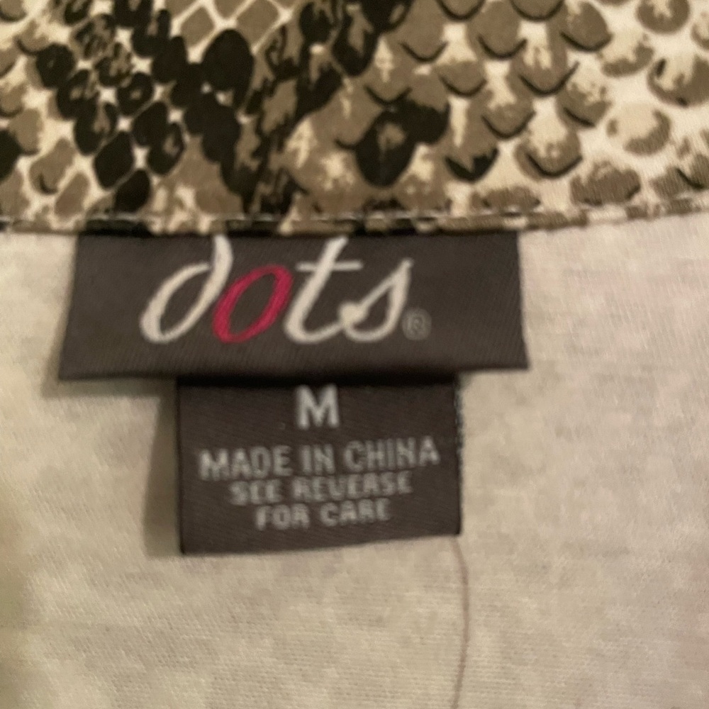 Dots - Picture 4 of 6